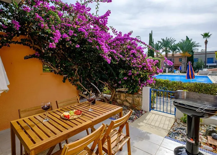 Nephele-stylish 2bd Townhouse In Kato Paphos
